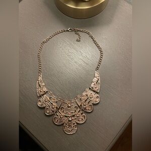 Rosegold statement necklace
